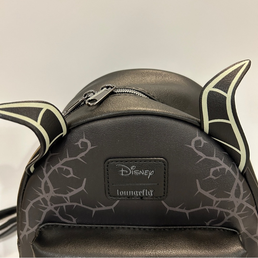 NWT Loungefly x Disney Maleficient Glow Mini Backpack - Picture 4 of 8